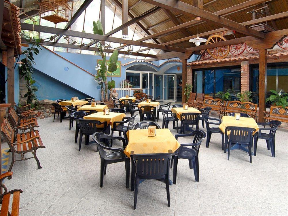 Oasi Azzurra Aparthotel Месина Екстериор снимка