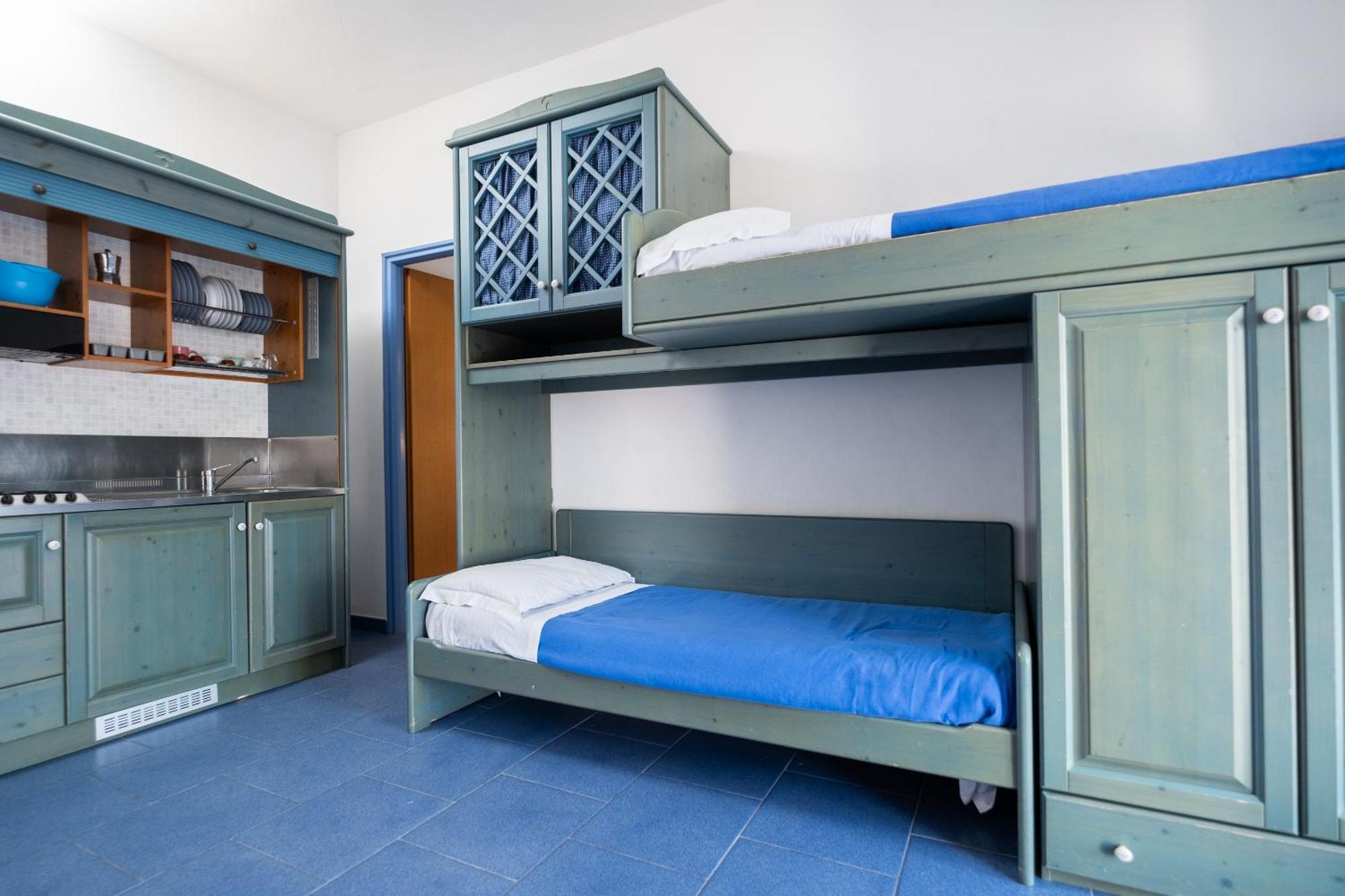 Oasi Azzurra Aparthotel Месина Екстериор снимка